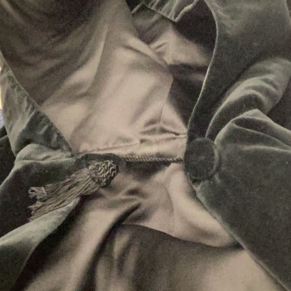 Formal Black Velvet Cape. Medium - image 7